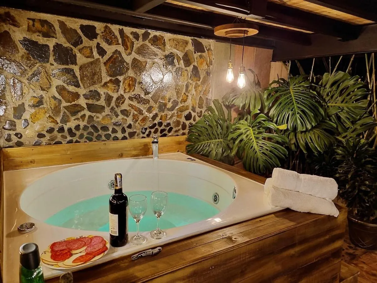 Holiday home Magica Cabana Con Jacuzzi En Santa Elena Colombia